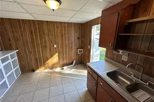 2002 20th St W, Bradenton, FL 34205 - Photo 9