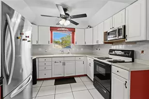 219 39th St E, Palmetto, FL 34221 - Photo 15