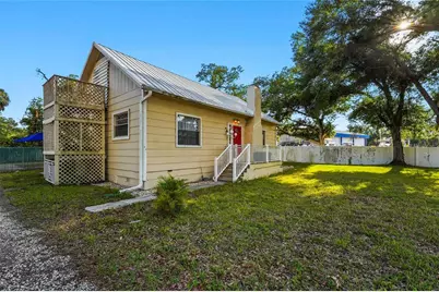 219 39th Street E, Palmetto, FL 34221 - Photo 11