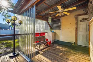 219 39th St E, Palmetto, FL 34221 - Photo 35