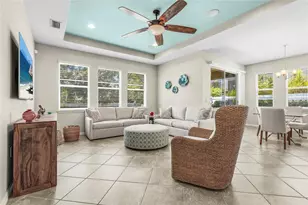 5309 Charlie Brown Ln, Sarasota, FL 34233 - Photo 13