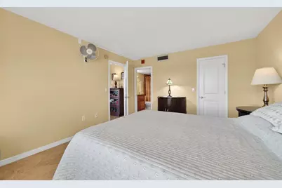 800 Benjamin Franklin Drive #509, Sarasota, FL 34236 - Photo 33