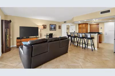 800 Benjamin Franklin Drive #509, Sarasota, FL 34236 - Photo 13