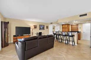 800 Benjamin Franklin Dr, Sarasota, FL 34236 - Photo 13