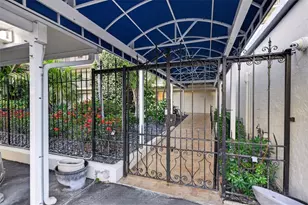 800 Benjamin Franklin Dr, Sarasota, FL 34236 - Photo 49