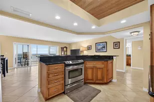 800 Benjamin Franklin Dr, Sarasota, FL 34236 - Photo 21