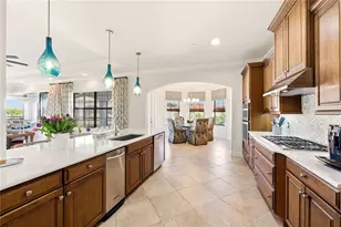 2555 Marquesa Royale Ln, Naples, FL 34109 - Photo 23