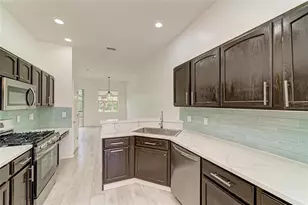 8261 Miramar Way, Lakewood Ranch, FL 34202 - Photo 9