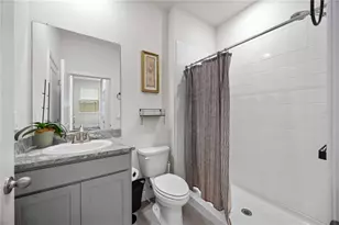 17564 Cantarina Cove, Lakewood Ranch, FL 34211 - Photo 11