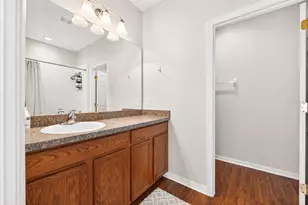 1346 Grantham Dr, Sarasota, FL 34234 - Photo 15