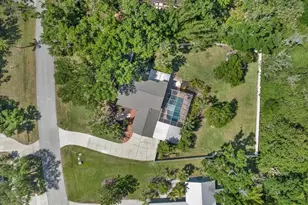 3328 Tobero Ln, Sarasota, FL 34235 - Photo 75