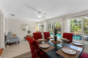 7860 Holiday Dr, Sarasota, FL 34231 - Photo 19