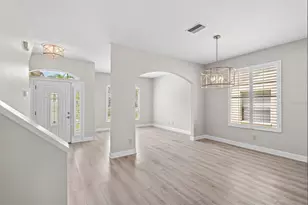 4042 Westbourne Cir, Sarasota, FL 34238 - Photo 11