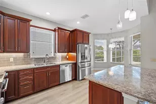 4042 Westbourne Cir, Sarasota, FL 34238 - Photo 17