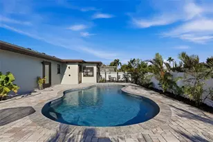 501 65th St, Holmes Beach, FL 34217 - Photo 3