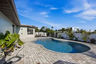 501 65th St, Holmes Beach, FL 34217 - Photo 51
