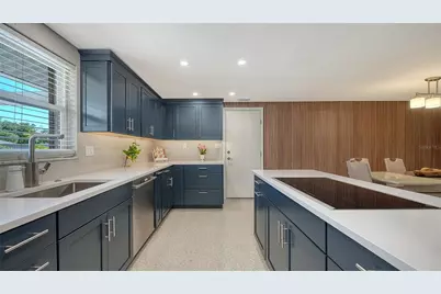 2614 Croton Avenue, Sarasota, FL 34239 - Photo 17
