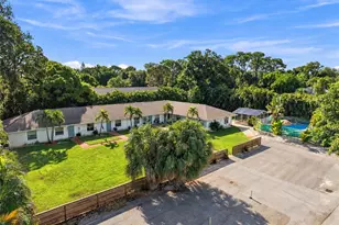 4001 Groveland Ave, Sarasota, FL 34231 - Photo 71