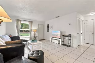 4001 Groveland Ave, Sarasota, FL 34231 - Photo 7