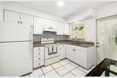 4001 Groveland Avenue, Sarasota, FL 34231 - Photo 9