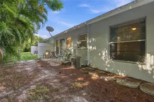 4001 Groveland Ave, Sarasota, FL 34231 - Photo 3