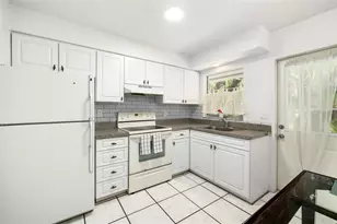 4001 Groveland Ave, Sarasota, FL 34231 - Photo 19