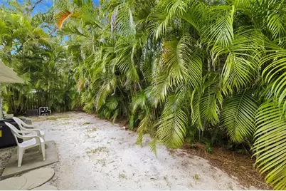 4001 Groveland Avenue, Sarasota, FL 34231 - Photo 25