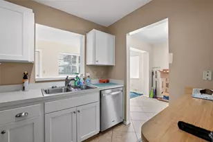 2201 Holkham Pl, Sun City Center, FL 33573 - Photo 13