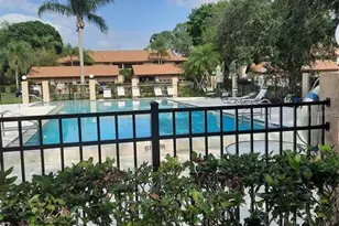 5709 Avista Dr, Sarasota, FL 34243 - Photo 9