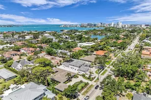 1395 Harbor Dr, Sarasota, FL 34239 - Photo 5