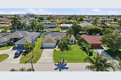 4925 Sorrento Court, Cape Coral, FL 33904 - Photo 5