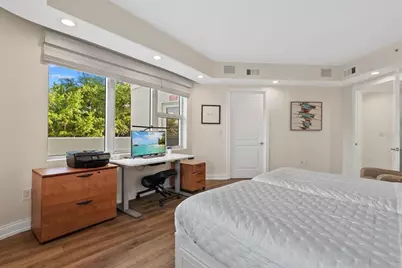 128 Golden Gate Point #202A, Sarasota, FL 34236 - Photo 25