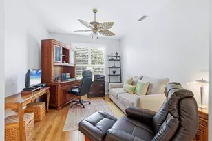 8025 Hampton Ct, University Park, FL 34201 - Photo 21