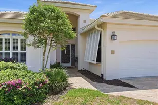 8025 Hampton Ct, University Park, FL 34201 - Photo 3