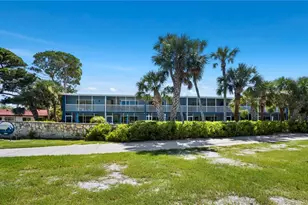 2850 Gulf of Mexico Dr, Longboat Key, FL 34228 - Photo 19