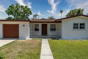 138 Pearl Ave, Sarasota, FL 34243 - Photo 1