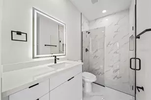 103 Diplomat Pkwy E, Cape Coral, FL 33909 - Photo 11