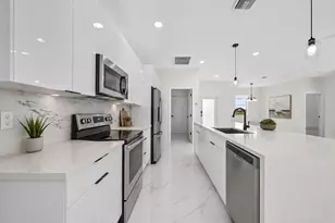 103 Diplomat Pkwy E, Cape Coral, FL 33909 - Photo 9