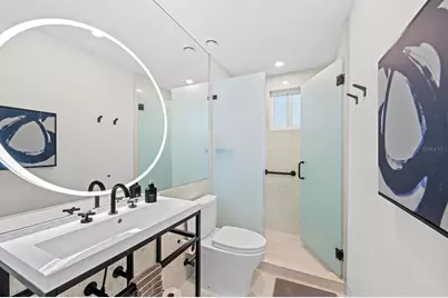 226 Golden Gate Point #33, Sarasota, FL 34236 - Photo 11