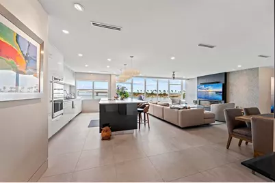 226 Golden Gate Point #33, Sarasota, FL 34236 - Photo 7