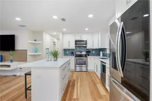 2205 Floyd St, Sarasota, FL 34239 - Photo 9