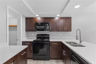 1125 Longfellow Way, Sarasota, FL 34243 - Photo 15