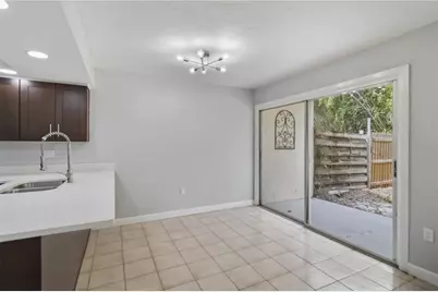 1125 Longfellow Way #125-B, Sarasota, FL 34243 - Photo 11