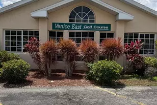 102 Sandhurst Dr, Venice, FL 34293 - Photo 15