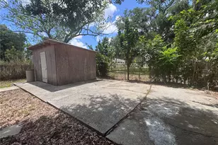 3520 19th St E, Bradenton, FL 34208 - Photo 23