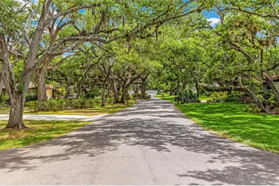 4587 Friar Tuck Lane, Sarasota, FL 34232 - Photo 3