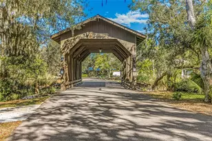 4587 Friar Tuck Ln, Sarasota, FL 34232 - Photo 25
