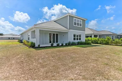 10214 Crystal Isles Circle, Sarasota, FL 34241 - Photo 5