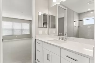 10214 Crystal Isles Cir, Sarasota, FL 34241 - Photo 43