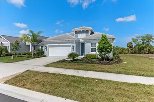 10214 Crystal Isles Cir, Sarasota, FL 34241 - Photo 3